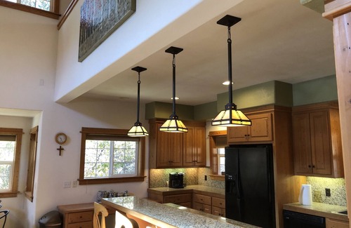 San Juan River Village House | The Drop Inn - Large Home! Close to Wolf Creek, on San Juan River, Hot tub