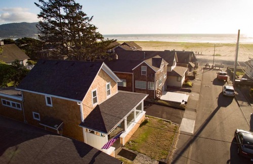 Seaside House | The Duffy House