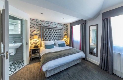 Warwick Hotel | The Eaton Townhouse