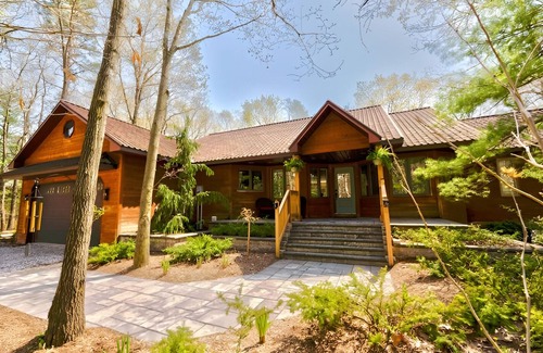 Grand Bend House | The Edge of the Woods - Grand Bend