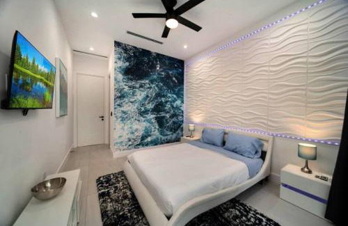 Victoria Park House | The Elements Home with 2 Pools