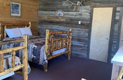 Freedom Cabin | The Elk Cabin a rustic ranch cabin