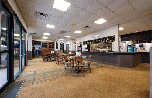 Florida Center Apartment | The Enclave Hotel and Suites