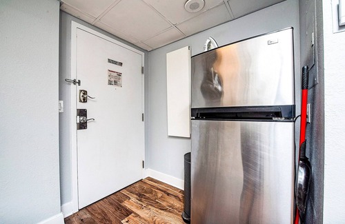 Florida Center Apartment | The Enclave Hotel and Suites