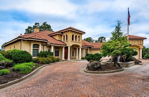 Roseburg Villa | The Engle House Luxurious Villa and Event Space in Oregon Wine Country