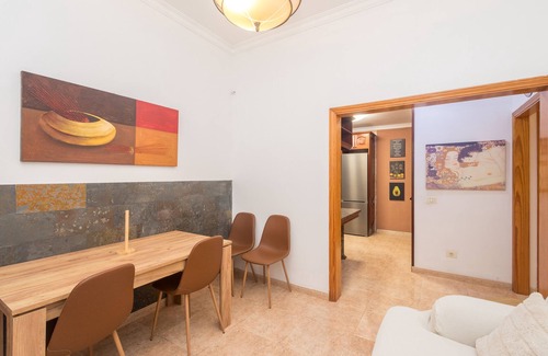Las Palmas de Gran Canaria Ski Chalet | The Red House - 3BR with Private Terrace