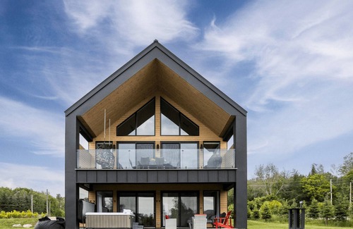 Shefford Ski Chalet | The Experience SÔ Lodge