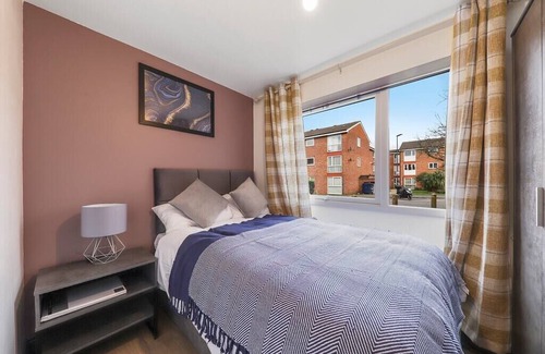 Marlborough Apartment | The Exquisite Harrow Gem -Parking
