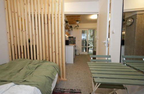 Pangrati Apartment | The Extravagant studio in Pagkrati, Near Stadium