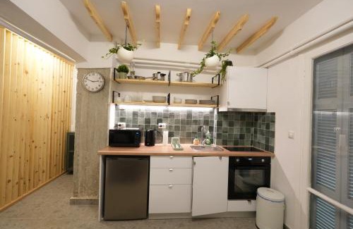 Pangrati Apartment | The Extravagant studio in Pagkrati, Near Stadium