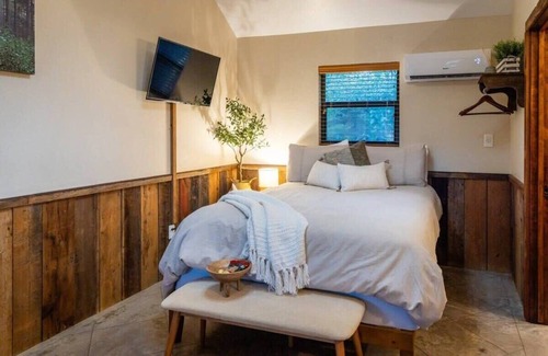 Waco Cabin | The Fantail at Nicole Creek Cabins
