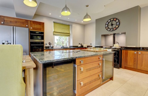 Richmond House | THE FARM HOUSE, pet friendly, luxury holiday cottage in Barton