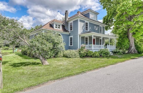 South Hero House | The Farmhouse at South Hero