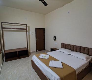 Somnath Hotel | The Fero Hotel