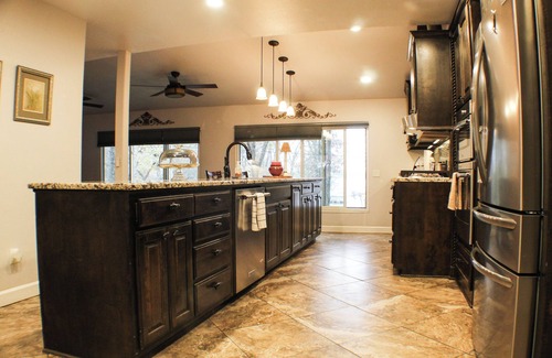 Hulbert Cottage | The Flathead Cottage: Family-Friendly Lake Fort Gibson Retreat