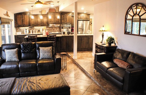 Hulbert Cottage | The Flathead Cottage: Family-Friendly Lake Fort Gibson Retreat