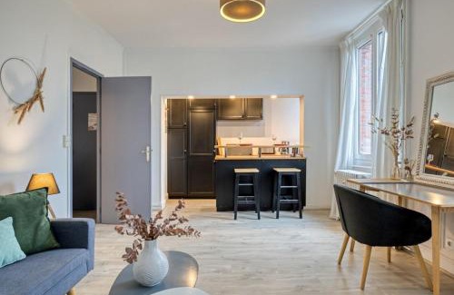 Quartier Pasteur Apartment | The Flaubert accommodation with parking in the heart of the city center