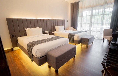 Baguio Hotel | The Forest Lodge at Camp John Hay