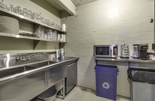 East Aurora Hotel | The Frank Jelly Nash Room @ The Bank