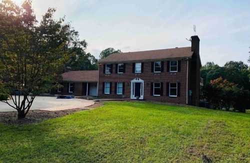 Ruckersville House | The Franklin Estate - Suite D-Private Apt-King Bed