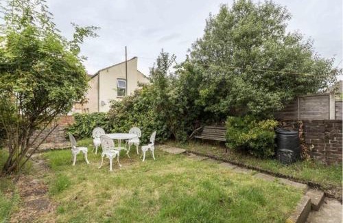 Portsmouth Bed & Breakfast | The Fratton Crib