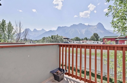 Canmore Ski Chalet | ⭐The Frigga by Samsara Private Entry Panorama Top View Top Luxury 3BR 2BTH