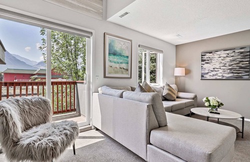 Canmore Ski Chalet | ⭐The Frigga by Samsara Private Entry Panorama Top View Top Luxury 3BR 2BTH