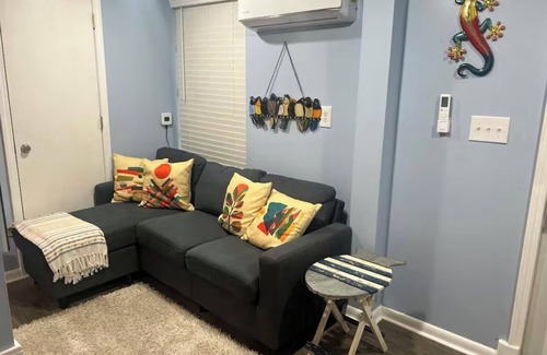 Grand Rivers Apartment | The Funky Little Shack at Grand Rivers - Pet friendly! Wi-fi, smart TV!