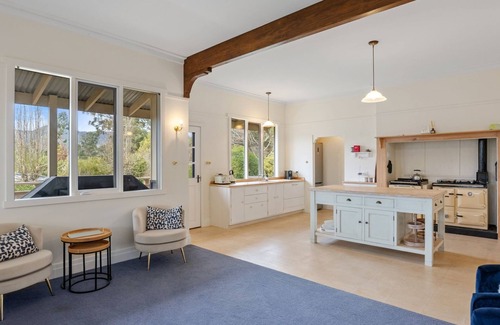 Marysville House | THE GABLES - Beautiful country home in the heart of Marysville
