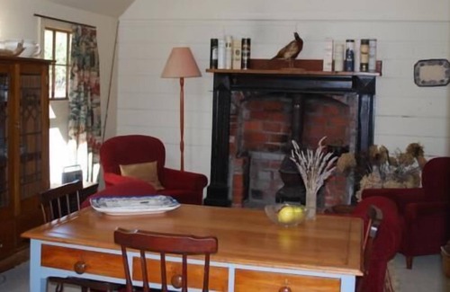 Featherston Cottage | The Gamekeeper's Cottage, Longwood