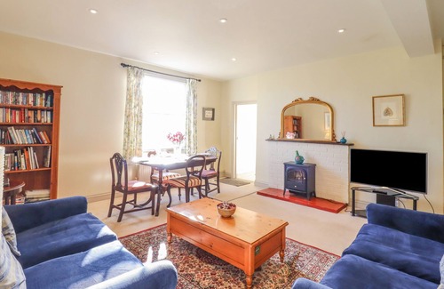Hadleigh Apartment | The Garden Flat at Holbecks House, HADLEIGH