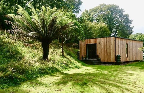 Penzance Cabin | The Garden Room 'Bijou for Two'