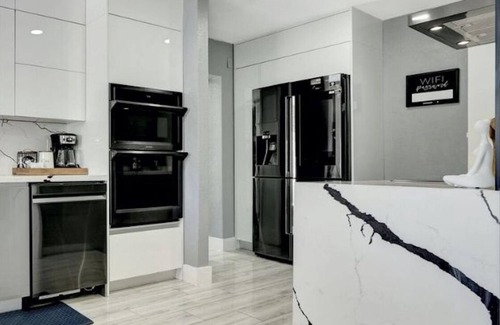 Miami Gardens House | The Gardens: Luxe, Pool, Mins to Hard Rock Stadium