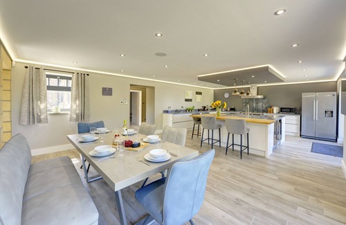 Richmond House | THE GATE HOUSE, pet friendly, character holiday cottage in Barton
