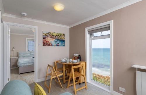 Portreath House | The Gatehouse Apartment