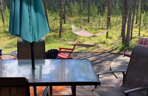 Columbia Falls House | The Glacier Guest House Beautiful Handicap and Family Friendly