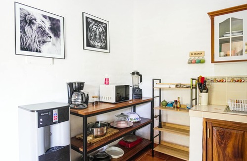 Tamanique House | THE GLASS HOUSE! beautifully decorated beach home in Atami!