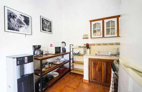Tamanique House | THE GLASS HOUSE! beautifully decorated beach home in Atami!