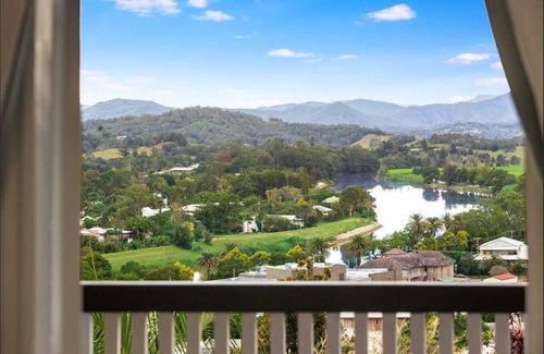 Murwillumbah House | The Glenelg Whole Residence (8 persons)