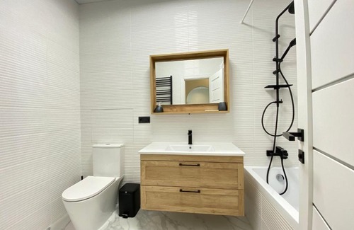 Lypky Apartment | The Gold House