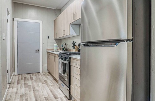 Pershing - Government Hill Cottage | The Golden Dawn Cottage