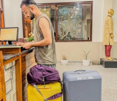 Taj Ganj Hotel | The Golden Hotel Agra