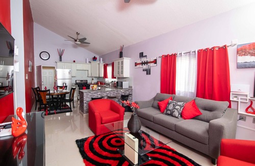 Kingston House | The Golf Oasis II