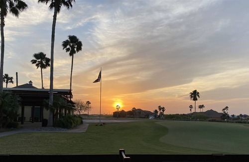 Laguna Vista House | The Golf View Getaway