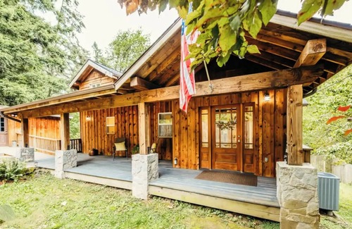 Washougal Cabin | The Gorge Getawaynn
