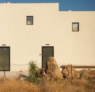 Skiros House | Theta Skyros