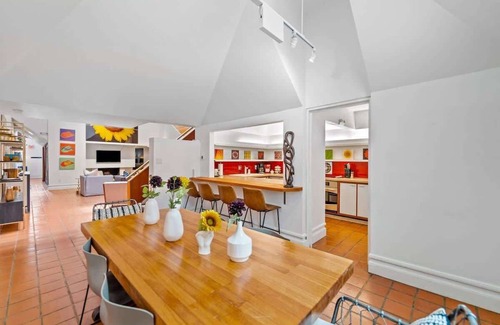 Downtown Austin House | The Graeber | Historic Mansion + Indoor Pool