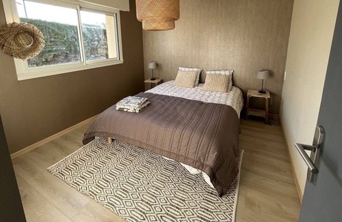 Saint-Martin de Brehal Apartment | The grain of sand