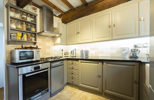 Aberford Cottage | THE GRANARY, character holiday cottage, with open fire in Aberford