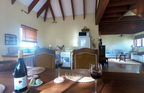 Windwhistle Cottage | The Granary:New stylish cottage at Gunyah Estate